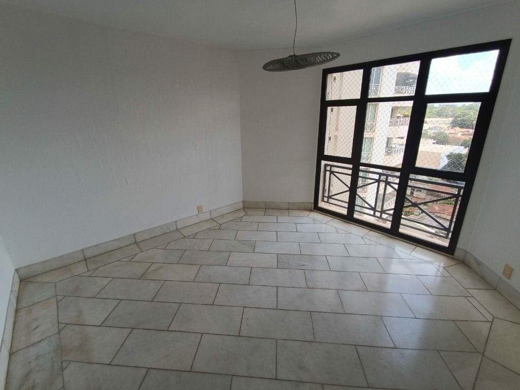 Apartamento para aluguel no Mercês: 