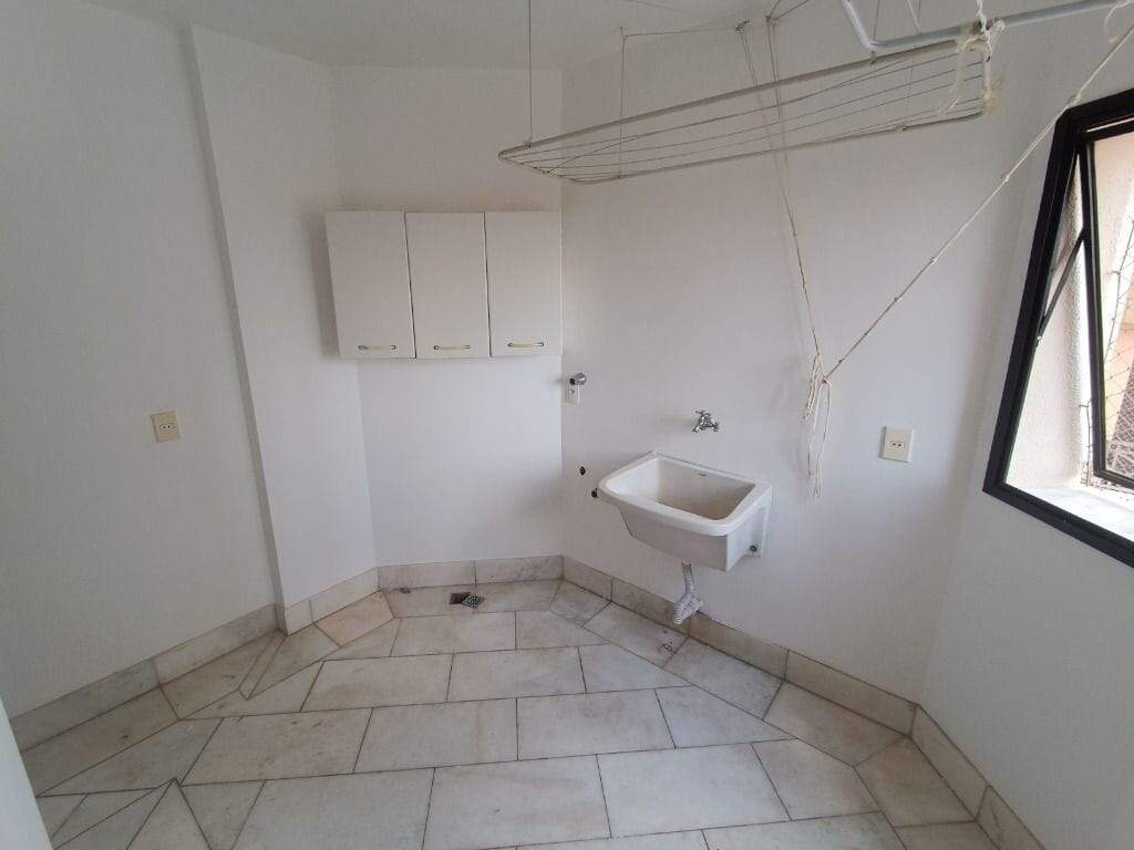 Apartamento para aluguel no Mercês: 