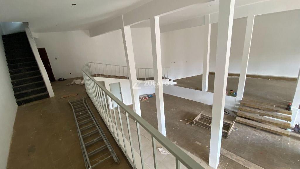 Galpão / Barracão para aluguel no Centro: 