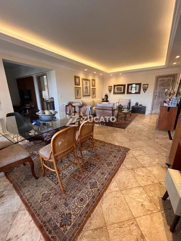 Apartamento à venda no Mercês: 