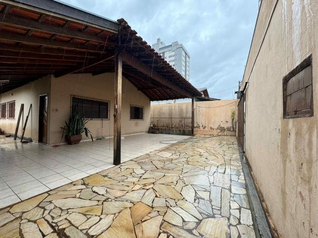 Casa para aluguel no Lourdes: 