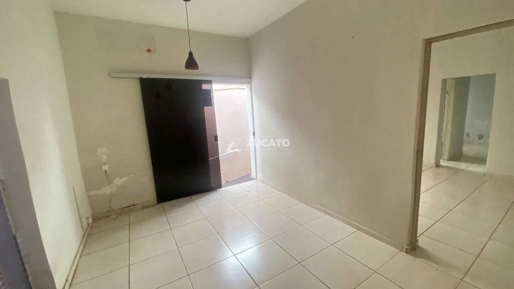 Casa para aluguel no Centro: 