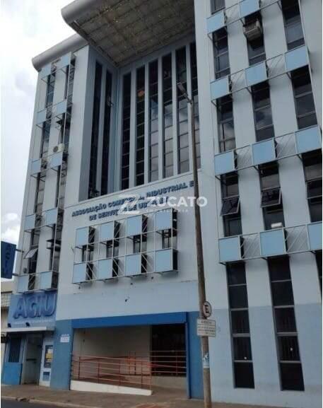 Conjunto comercial para aluguel no Centro: 