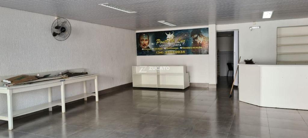 Sala para aluguel no Centro: 