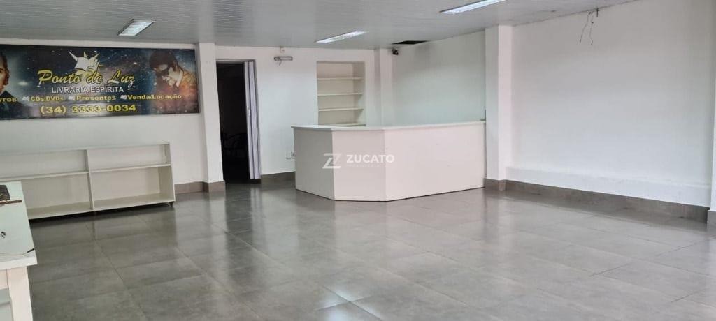 Sala para aluguel no Centro: 