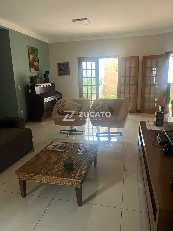 Casa à venda no Fabrício: 