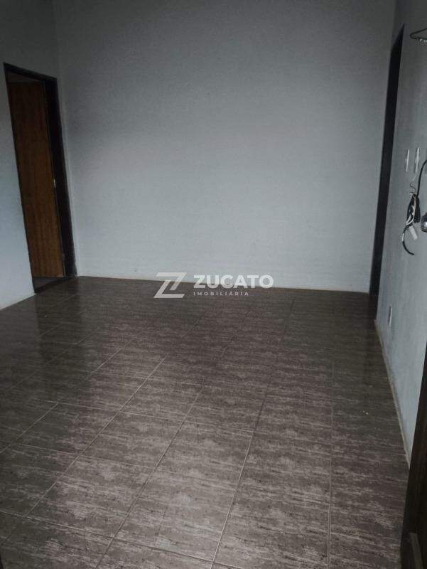 Casa para aluguel no Jardim Elza Amuí I: 