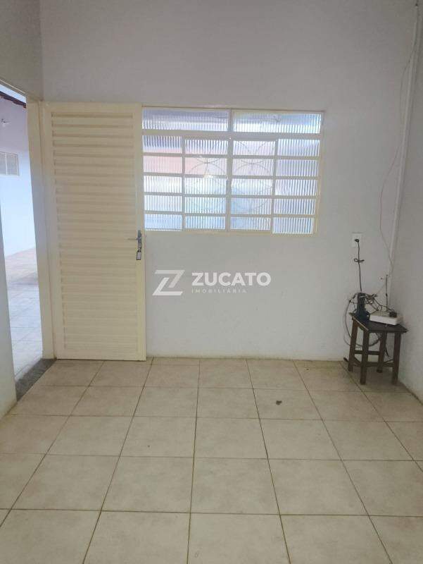 Casa para aluguel no Jardim Elza Amuí I: 