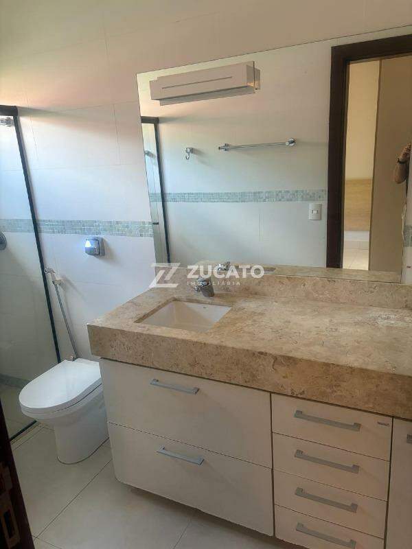 Casa em condomínio para aluguel no Jardim do Lago: 